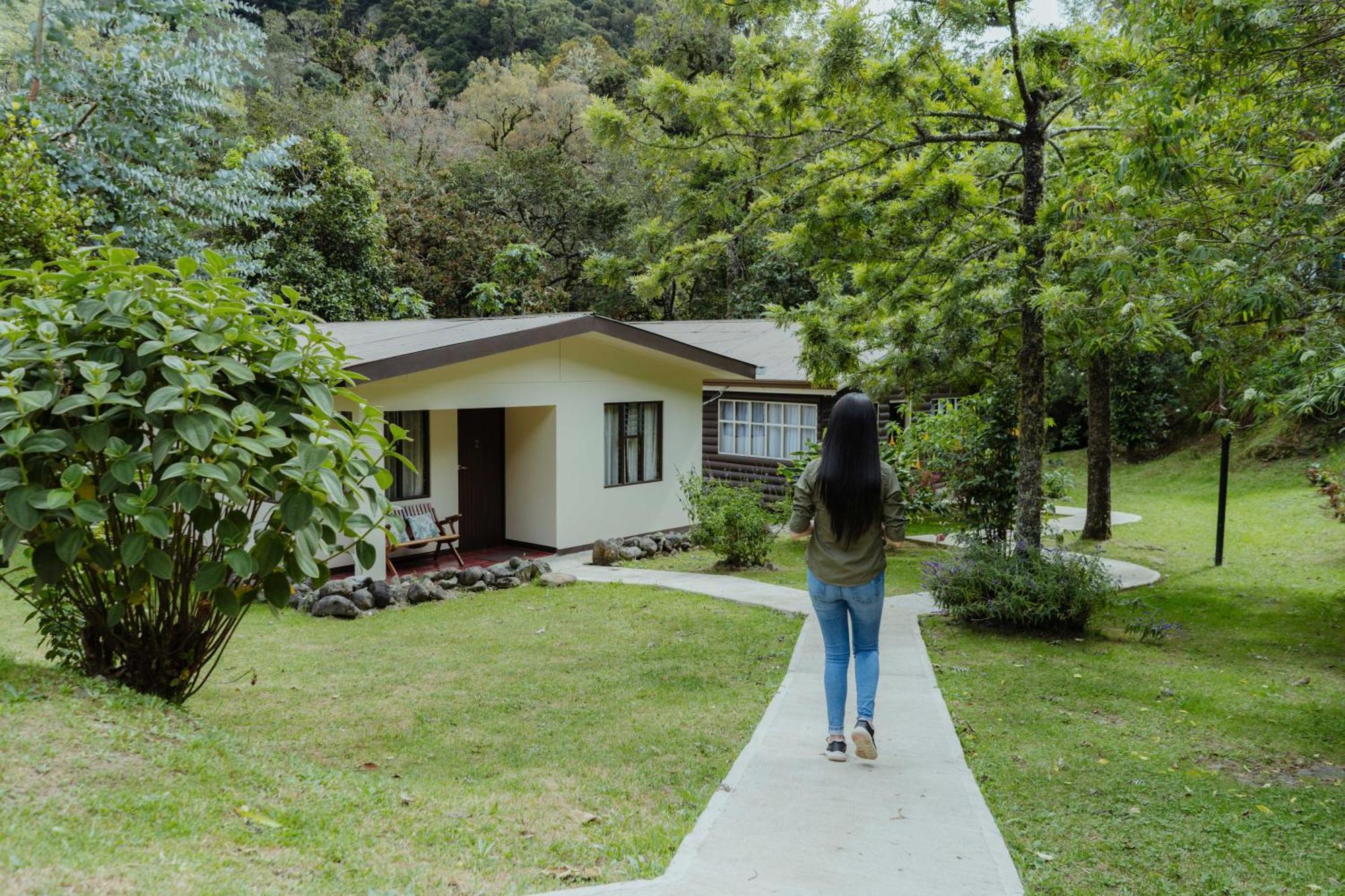 Cabinas El Quetzal San Gerardo de Dota Exterior photo