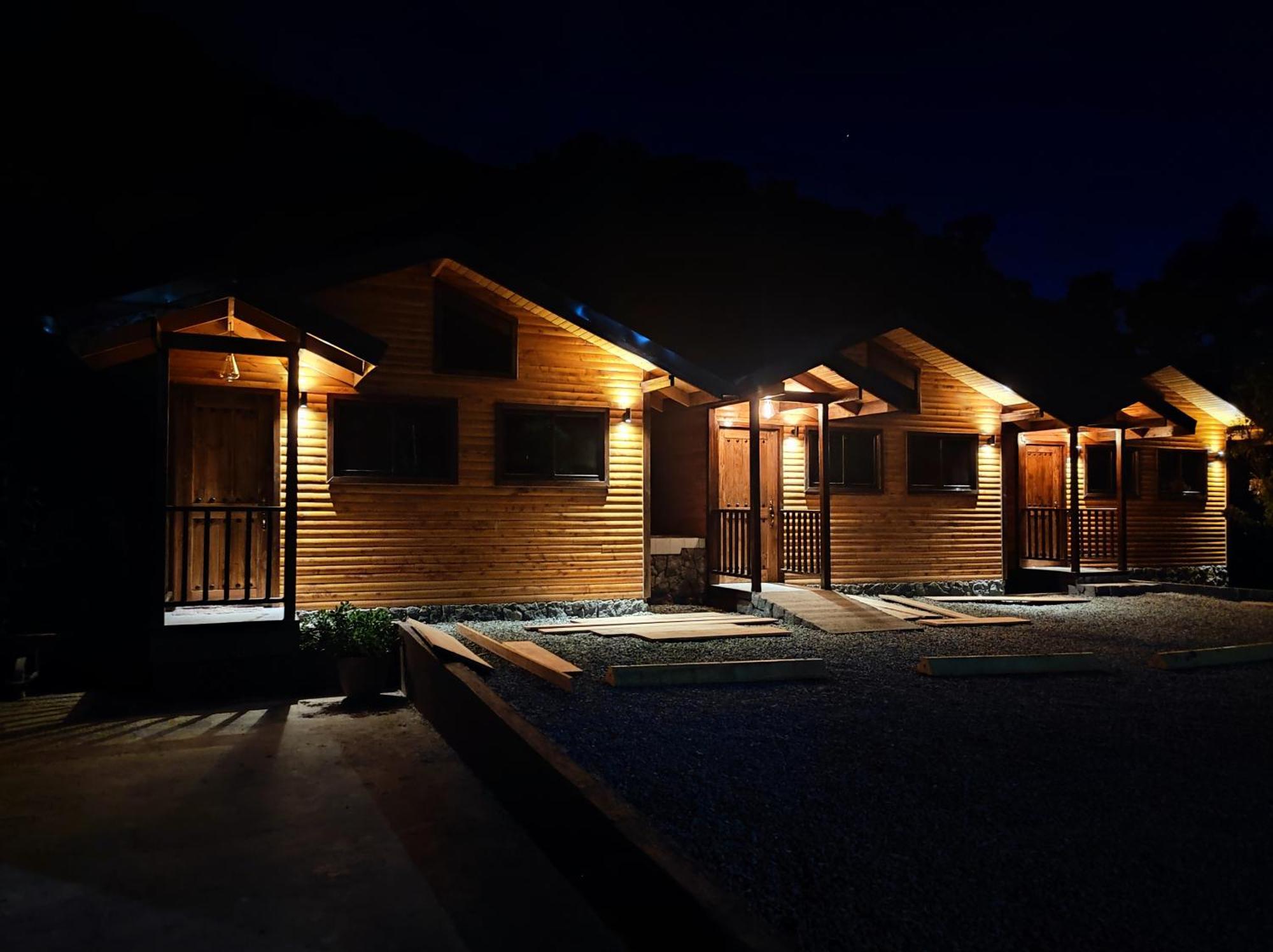 Cabinas El Quetzal San Gerardo de Dota Exterior photo